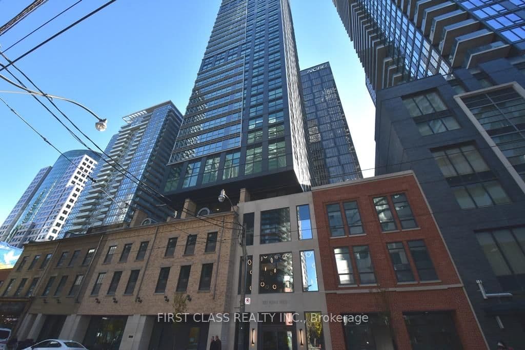 327 King Street W, Unit 1601