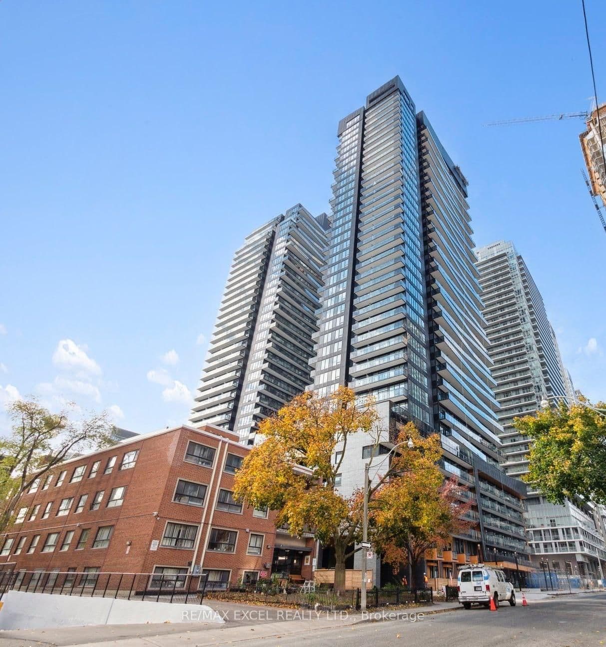 117 Broadway Avenue, Unit 604