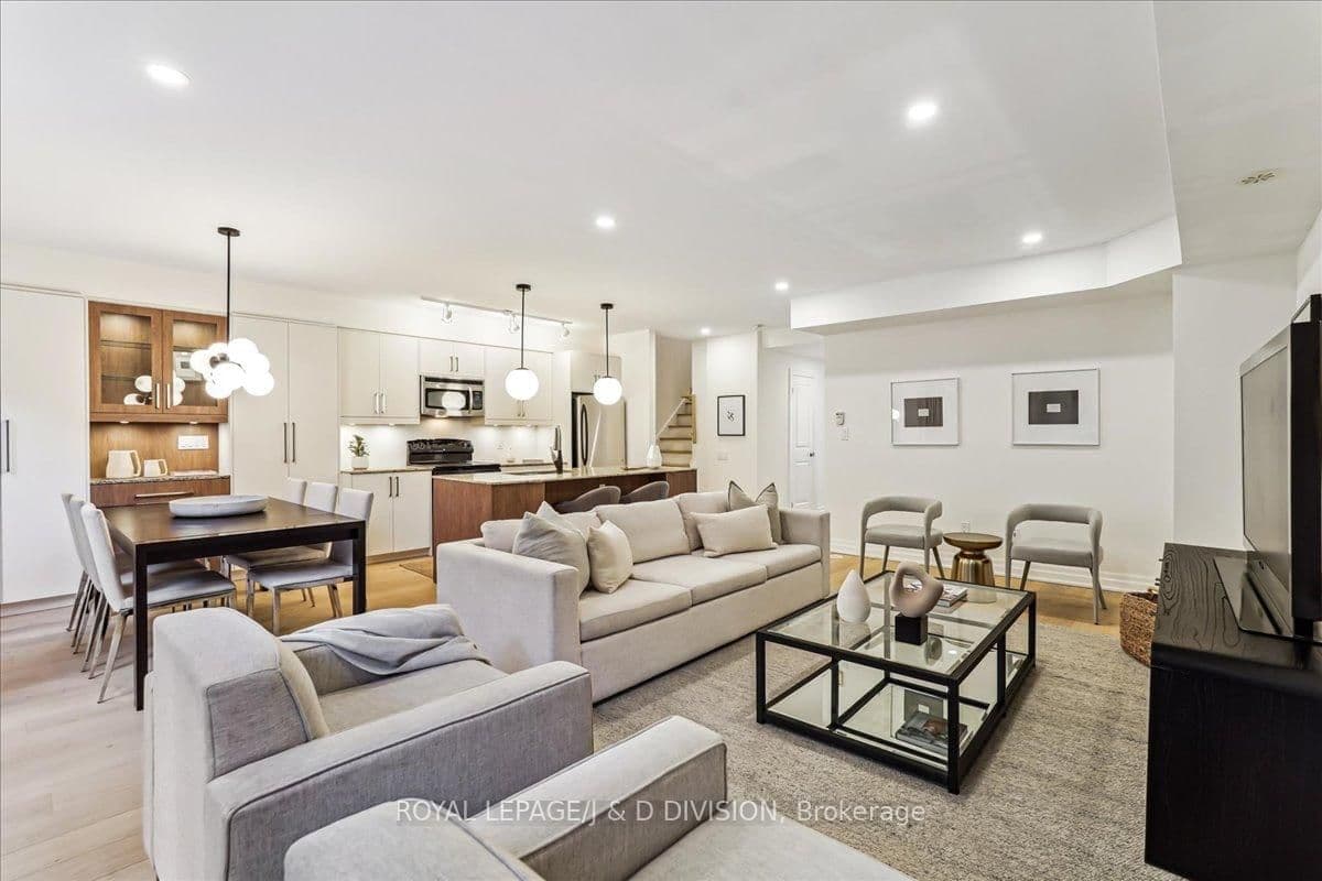 365B Roehampton Avenue