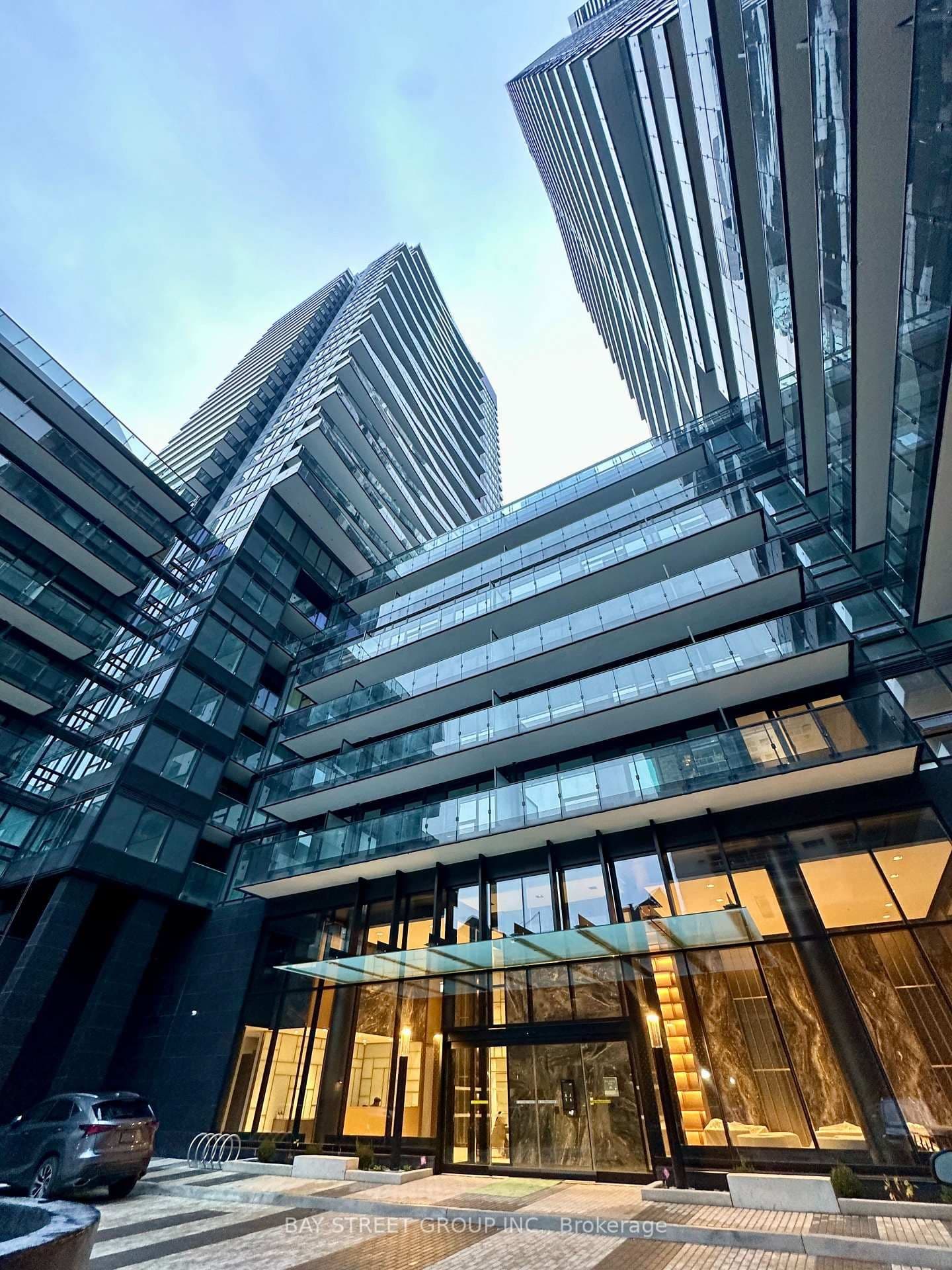 117 BROADWAY Avenue N, Unit 611