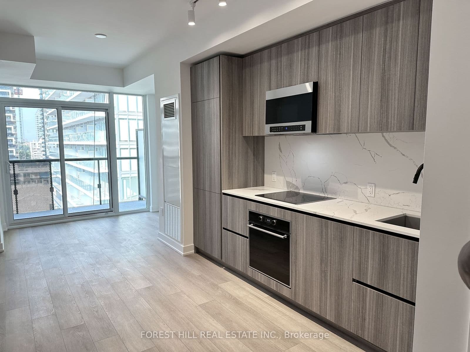 127 Broadway Avenue, Unit 1403