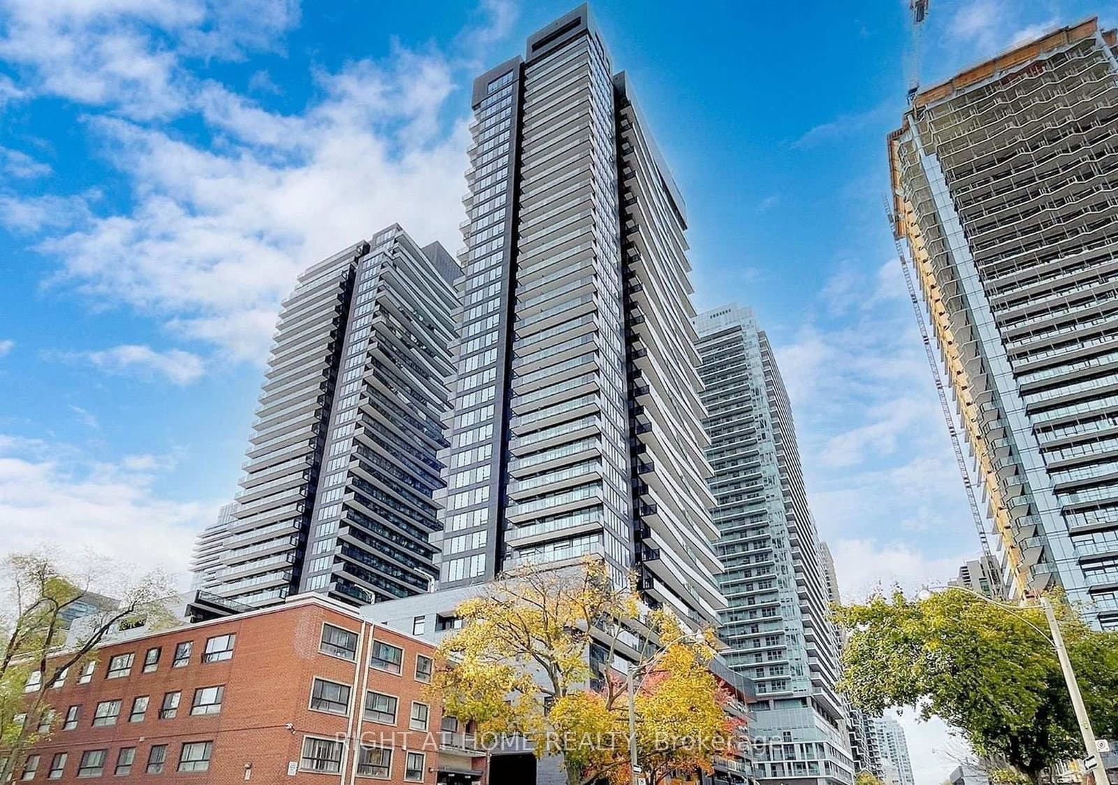 127 Broadway Avenue, Unit 2703