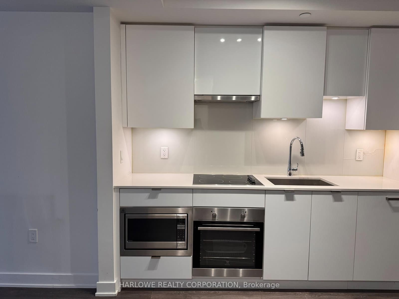 99 Broadway Avenue, Unit 2007 Nt