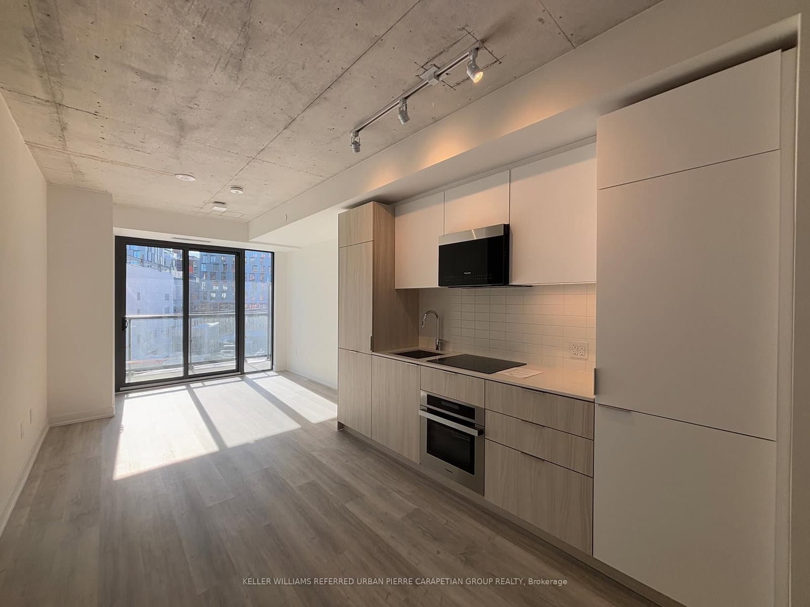 28 Eastern Avenue, Unit 324