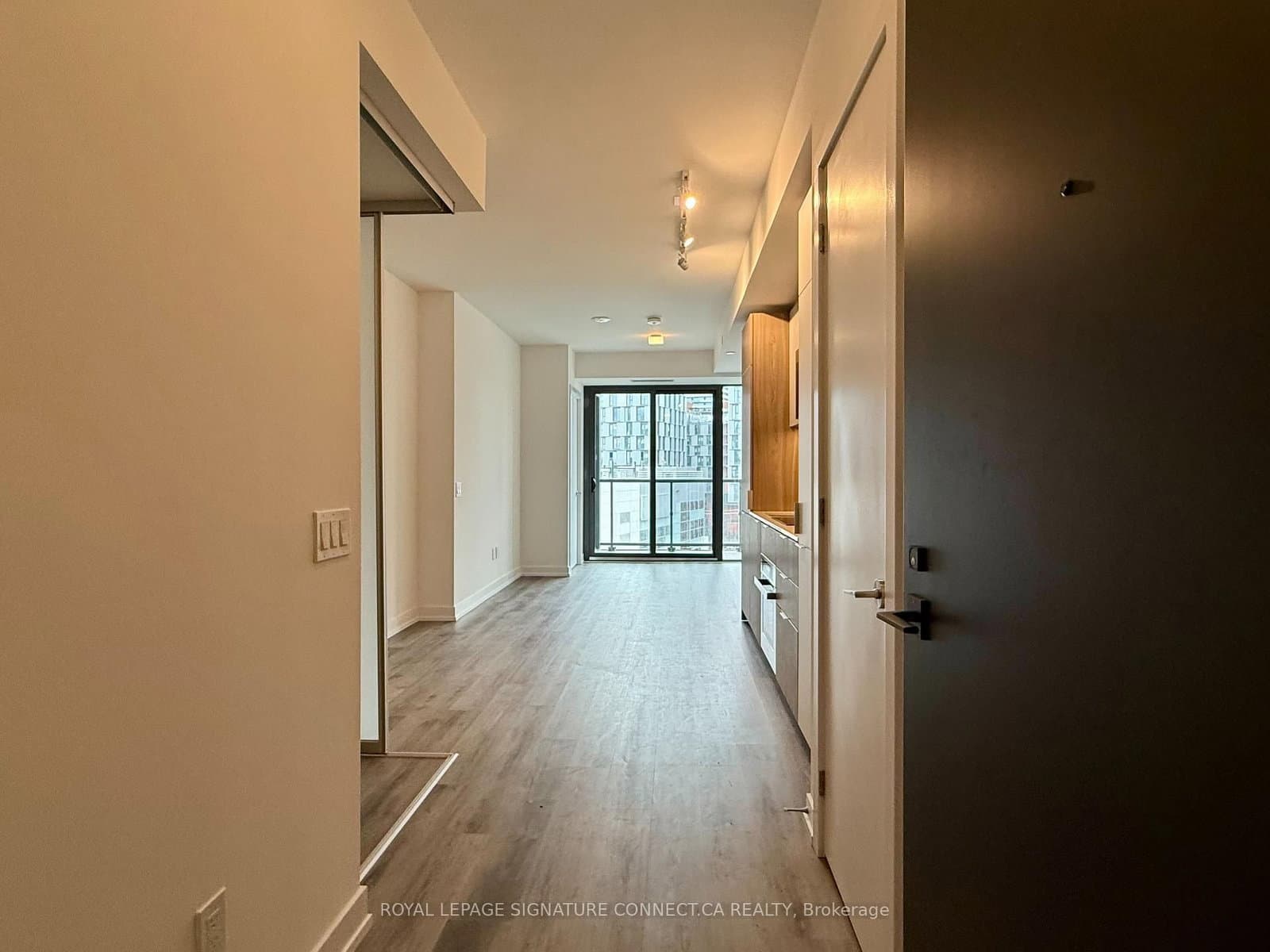 28 Eastern Avenue, Unit 523