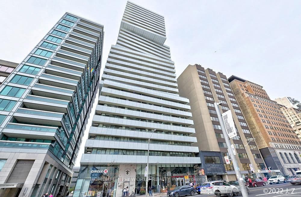 #1601 - 200 Bloor Street W