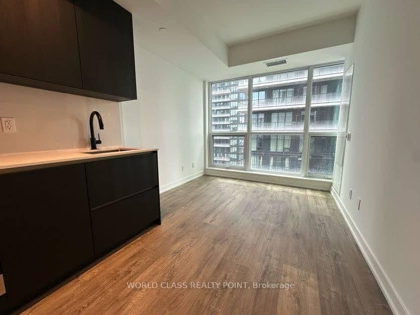 327 King Street W, Unit 2904