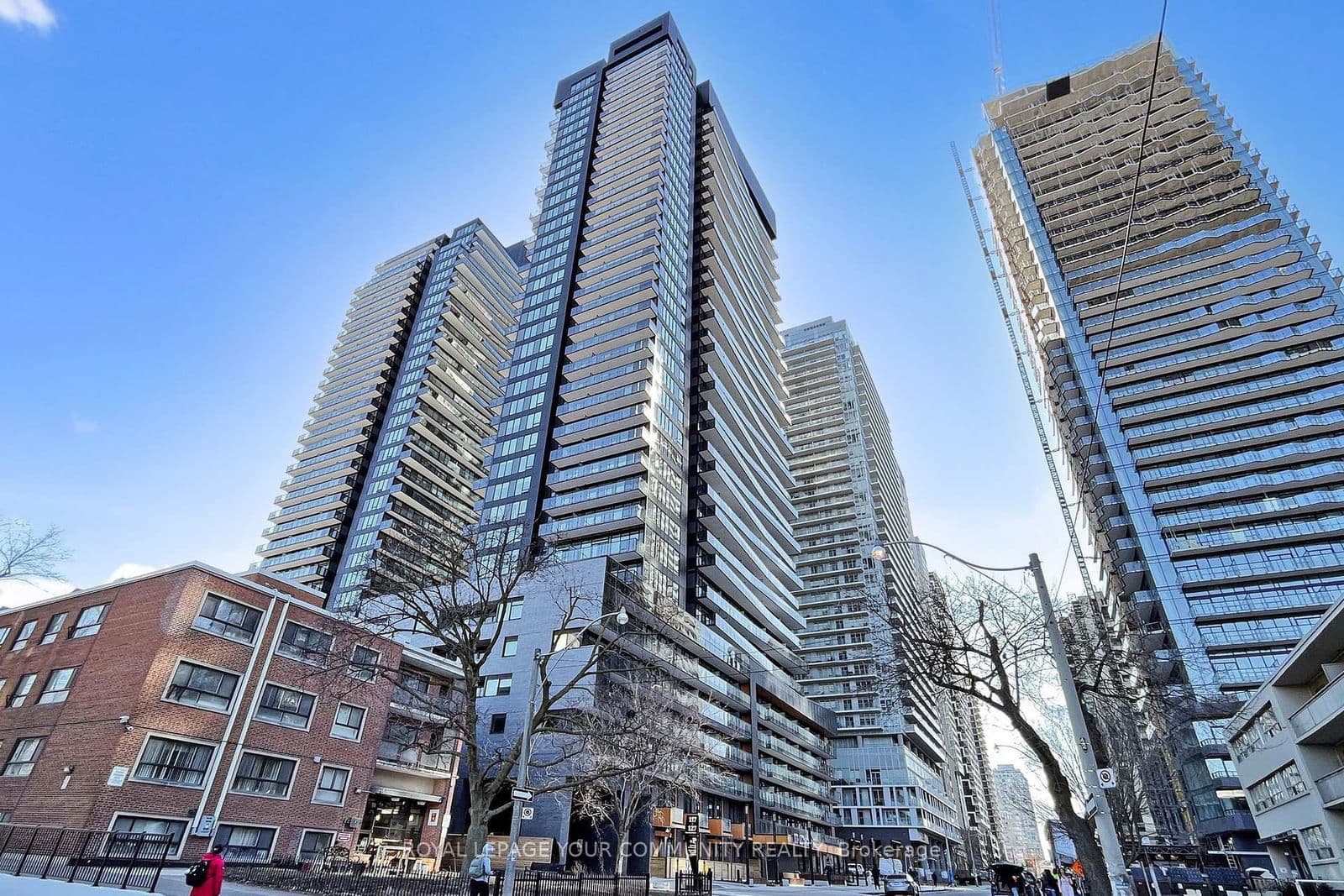 117 Broadway Avenue, Unit 2713