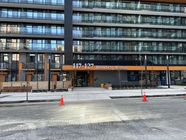 117 Broadway Avenue, Unit 1812