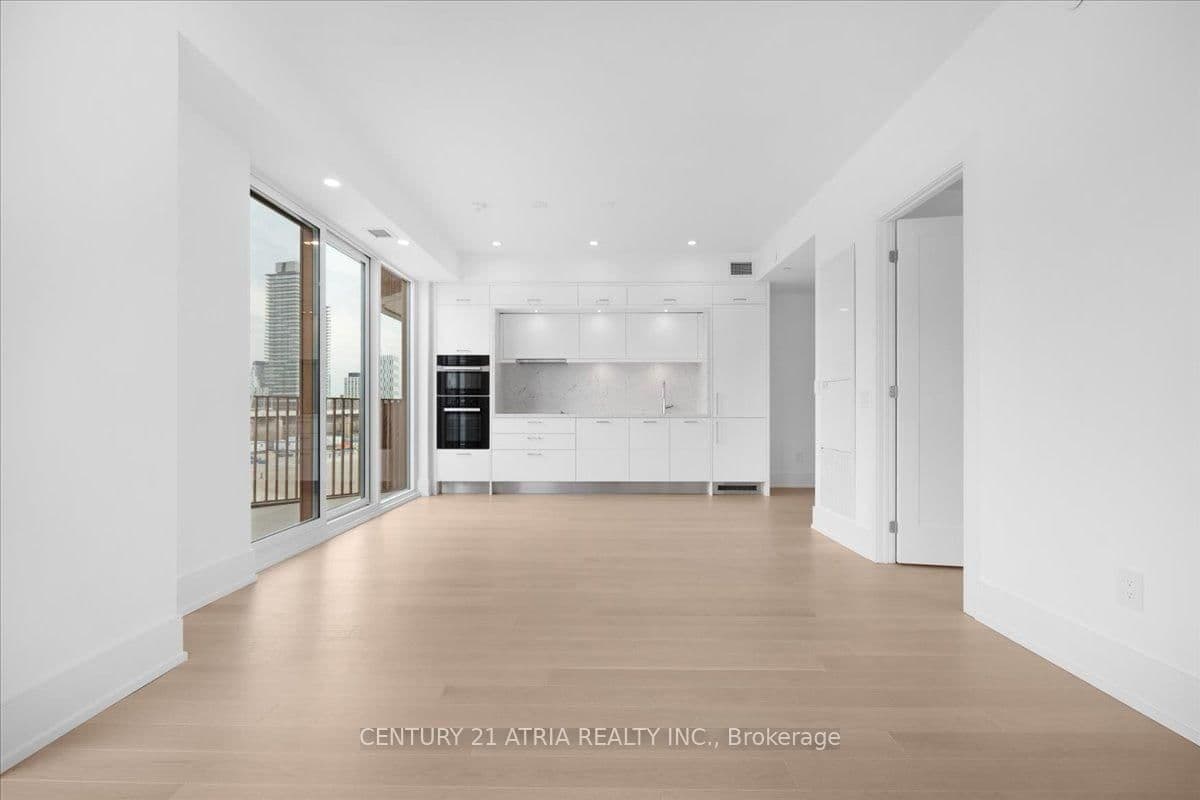 155 Merchants' Wharf, Unit 428