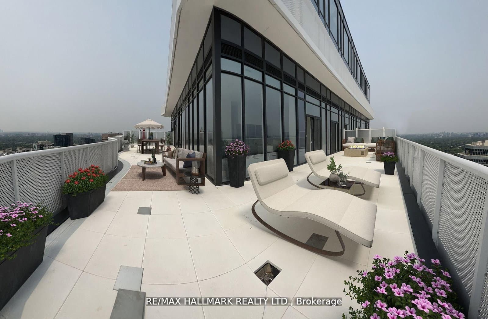 15 Holmes Avenue, Unit PH3201