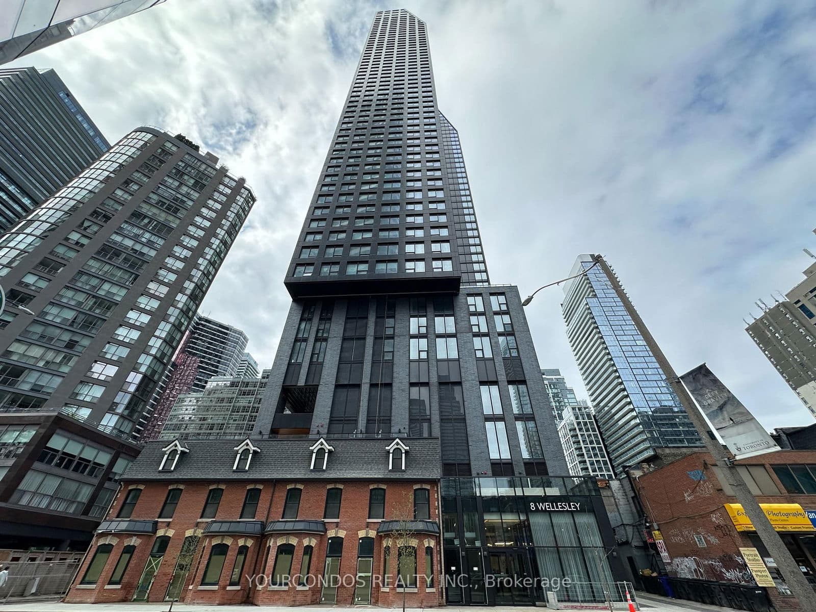 8 Wellesley Street W, Unit 3715