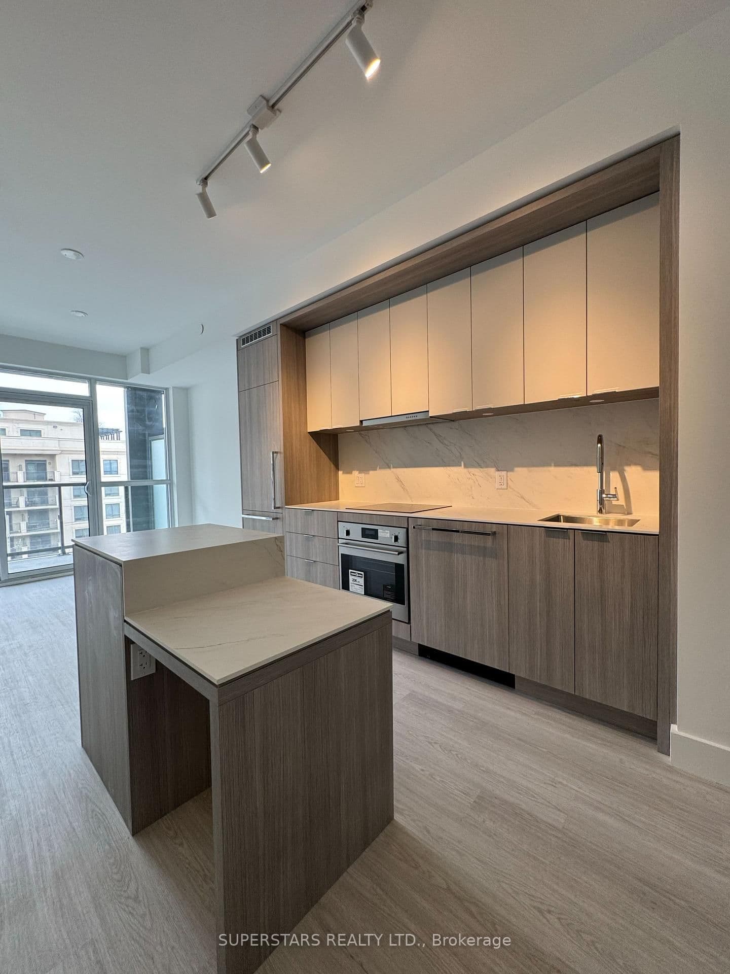 6 Greenbriar Road, Unit 626