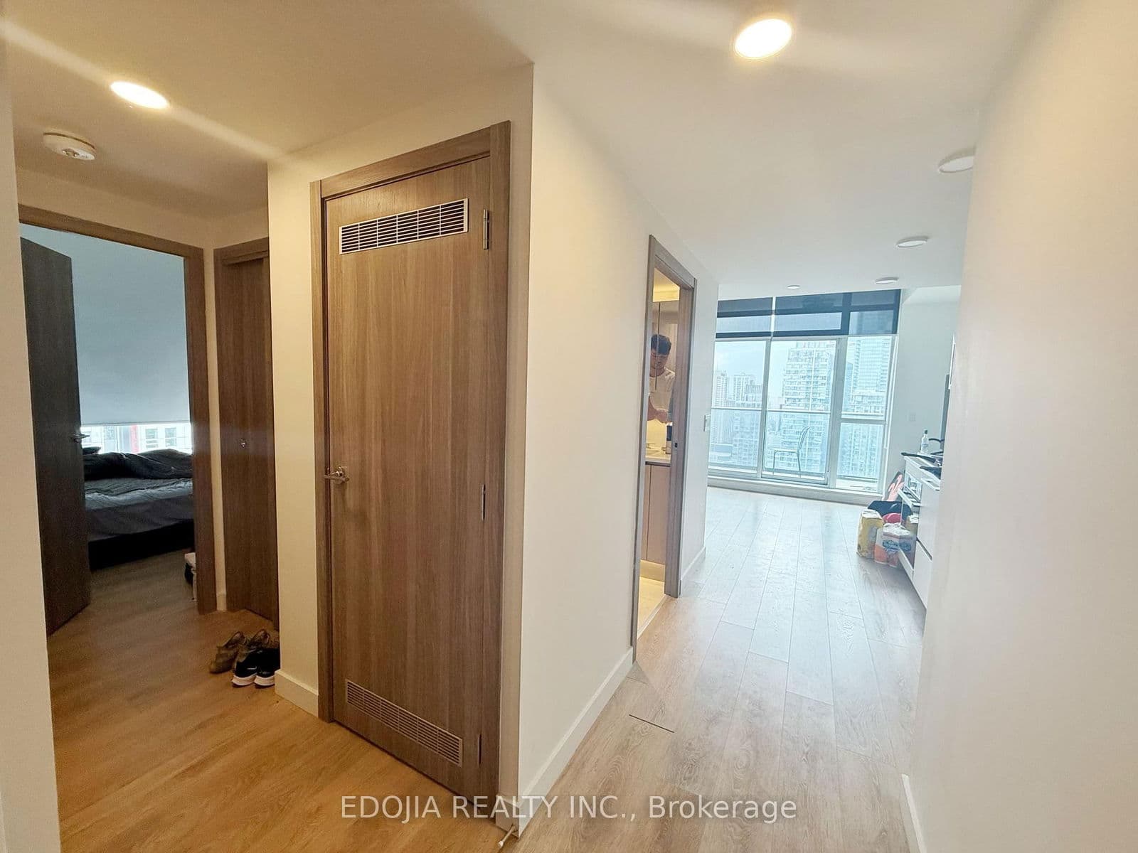 38 Widmer Street, Unit 4101