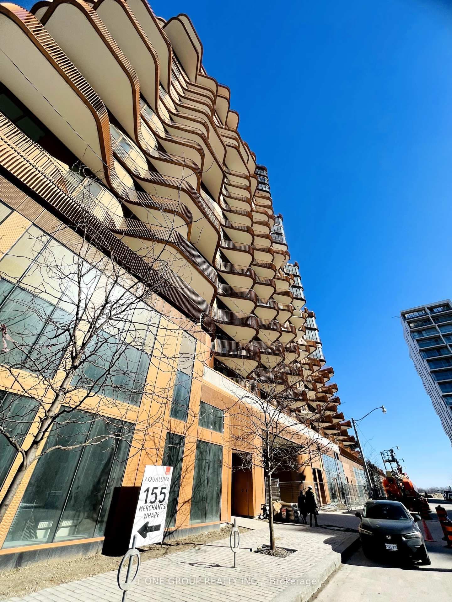 155 Merchants' Wharf, Unit 422