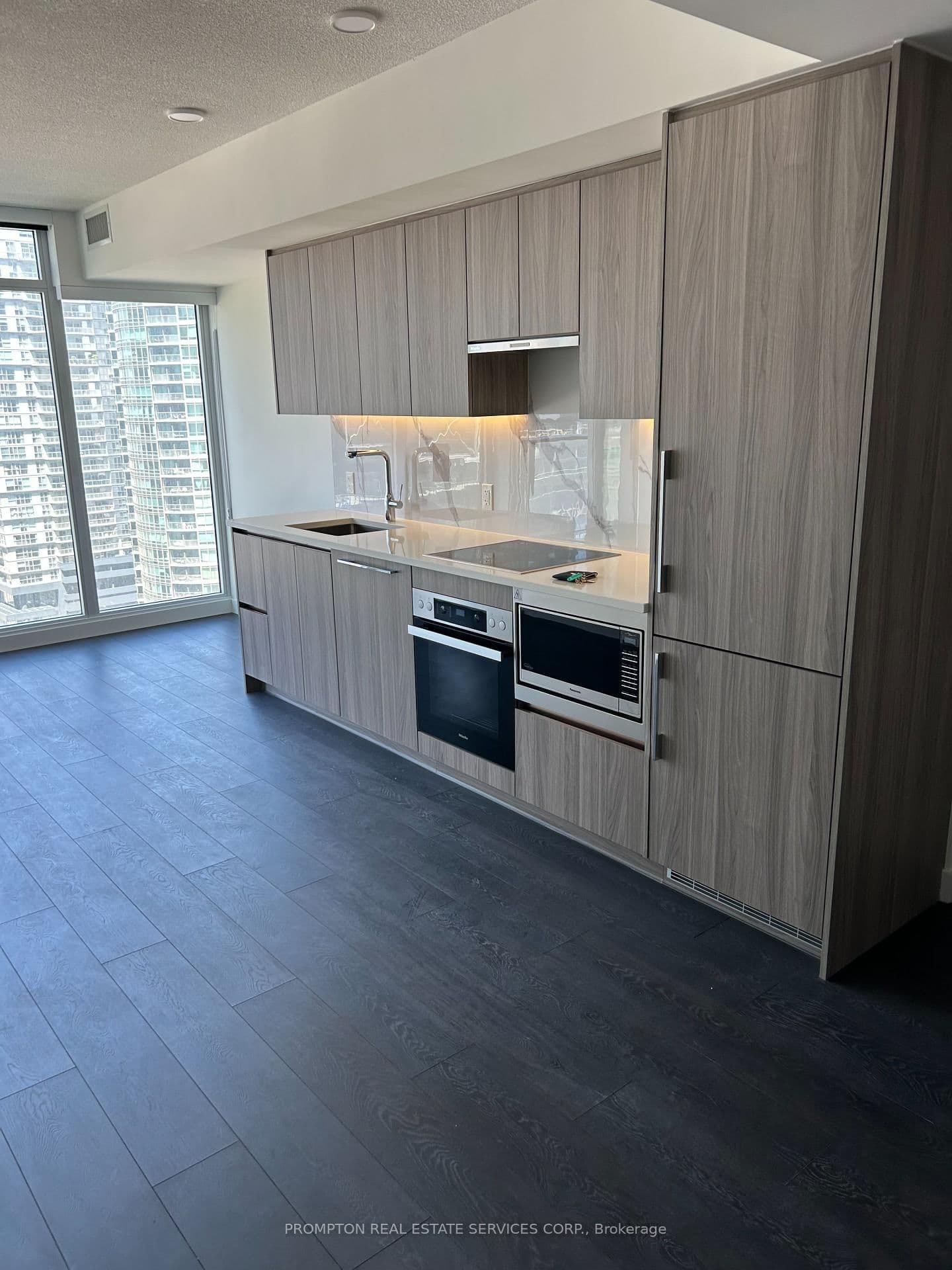 1 Concord CityPlace Way, Unit 1712