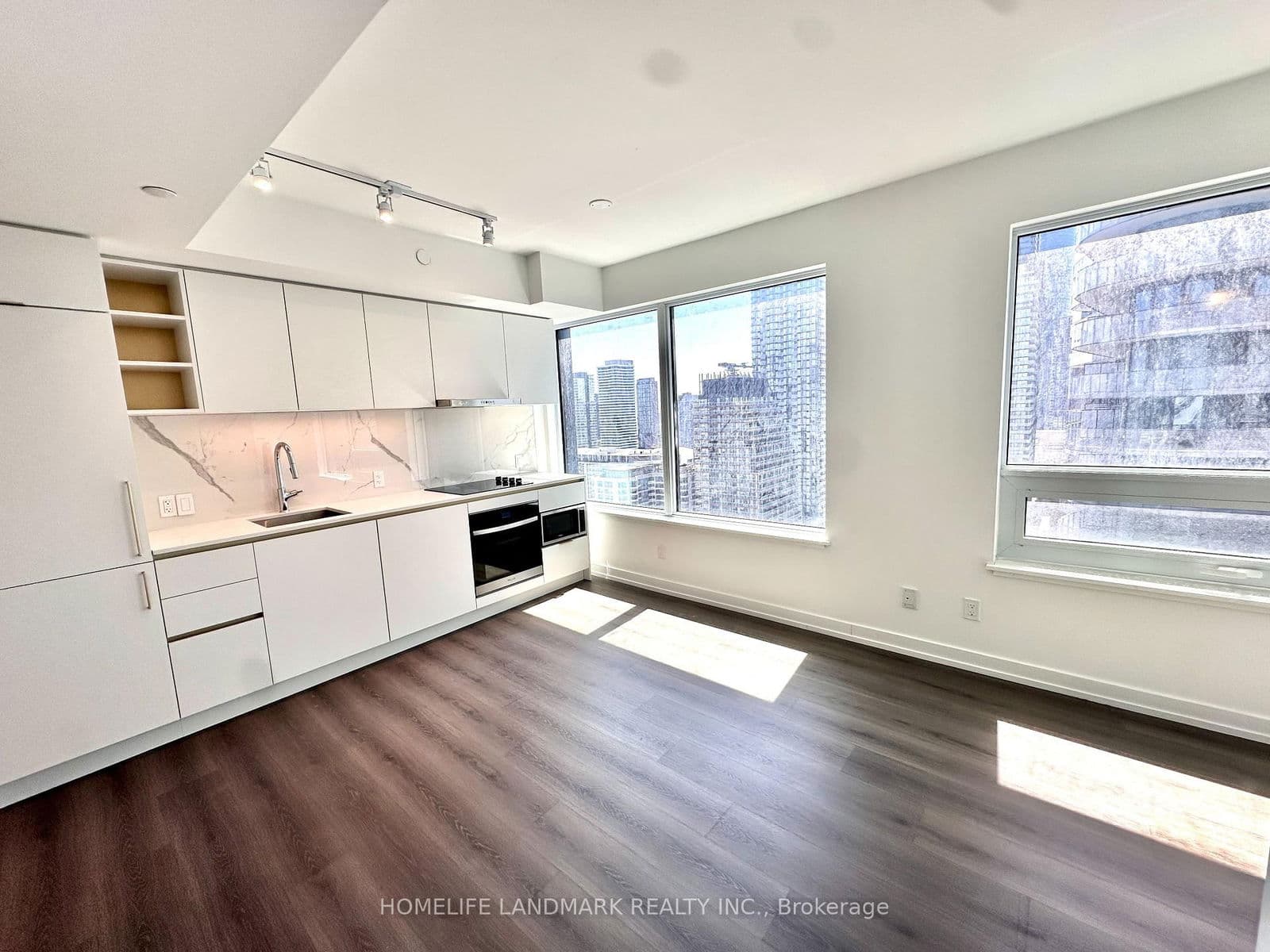 8 Wellesley Street W, Unit 2815