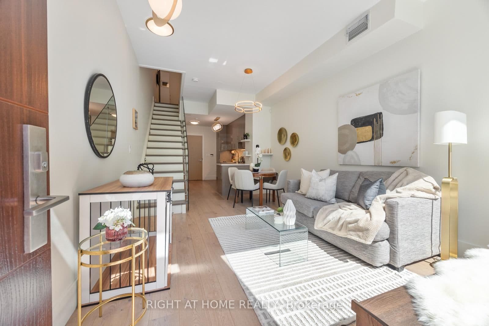 39 Queens Quay E, Unit 129