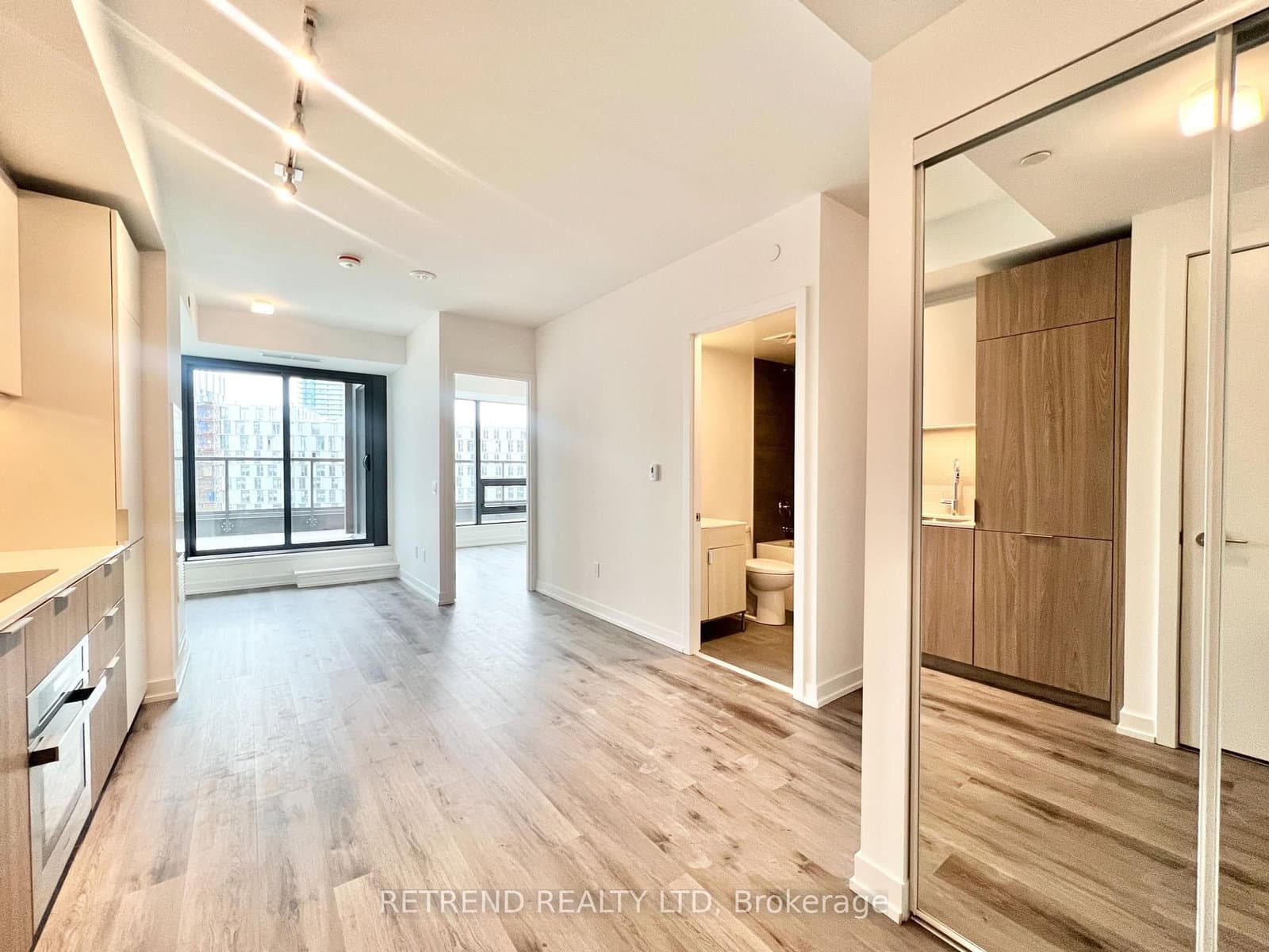 28 Eastern Avenue, Unit 815