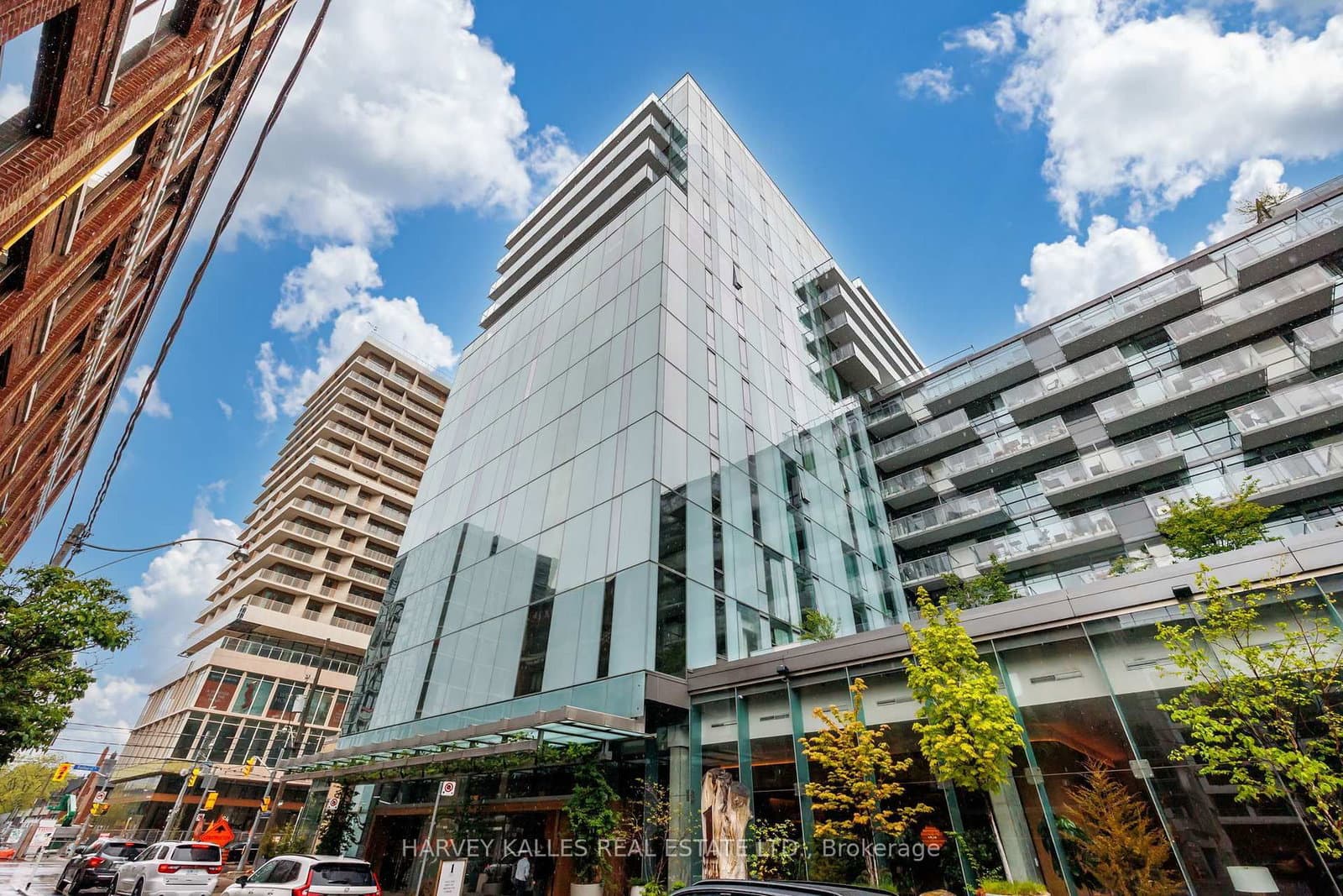 552 Wellington Street W, Unit 1305