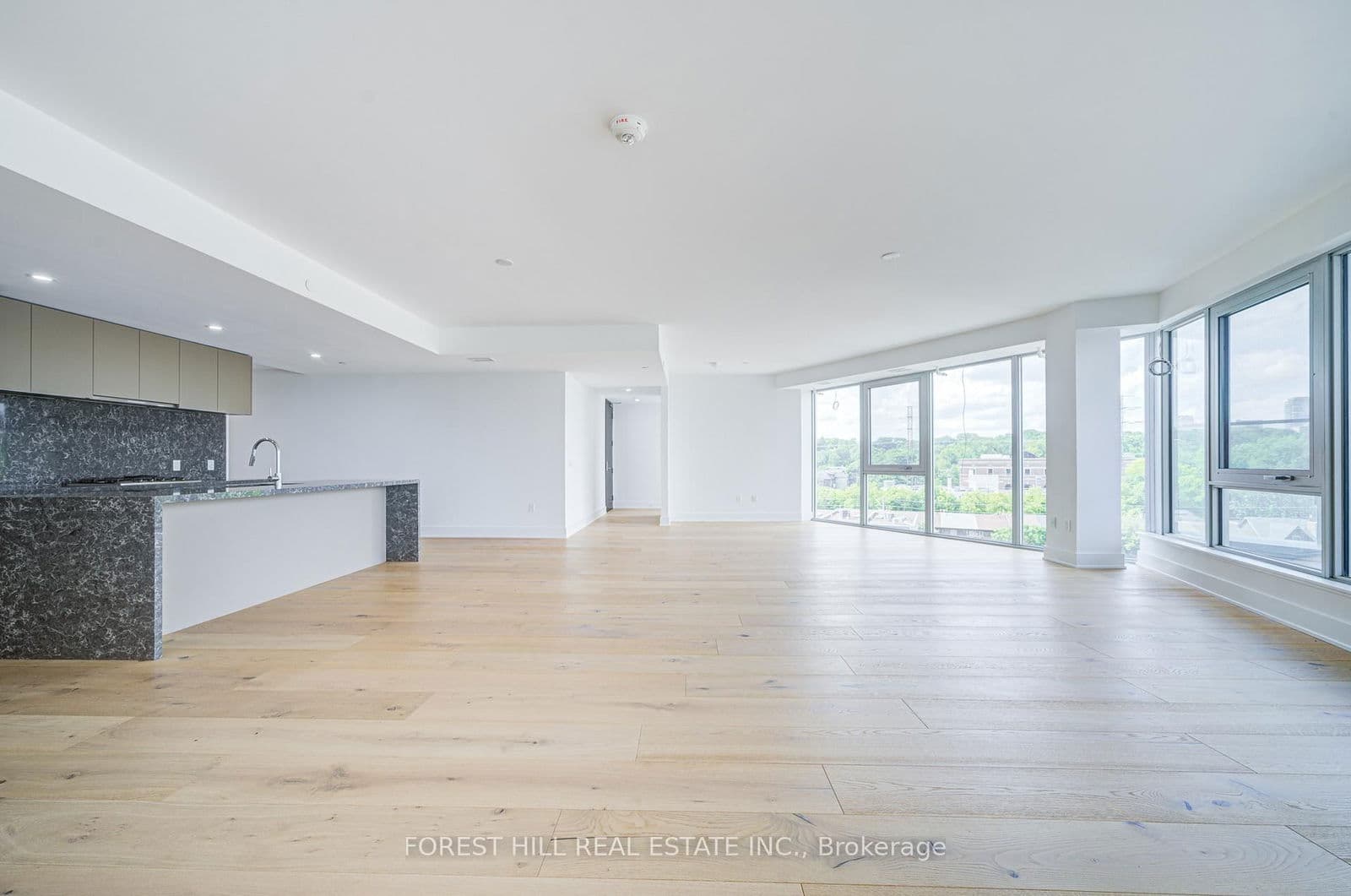 346 Davenport Road, Unit 602