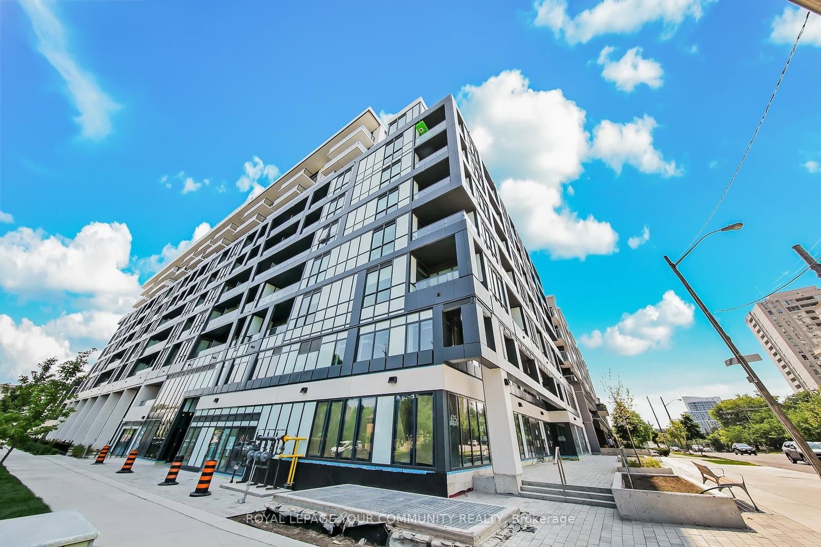 625 Sheppard Avenue E, Unit 801