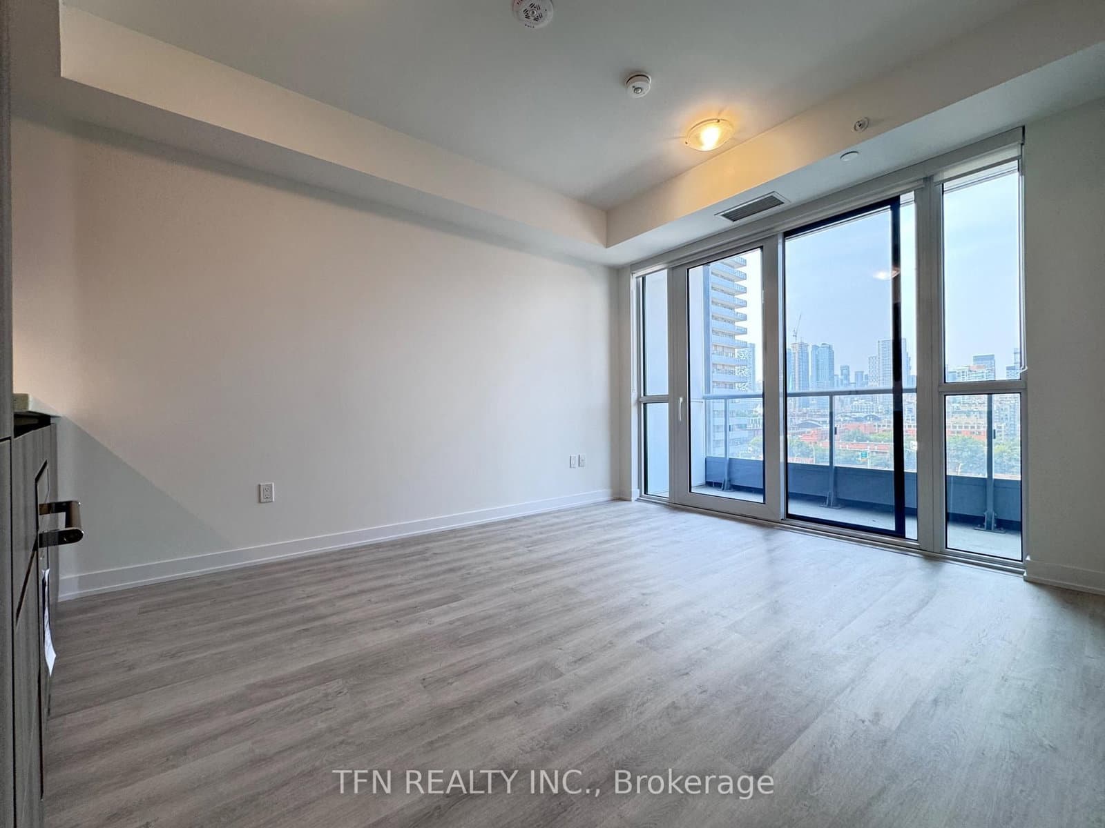 15 Richardson Street, Unit 1001