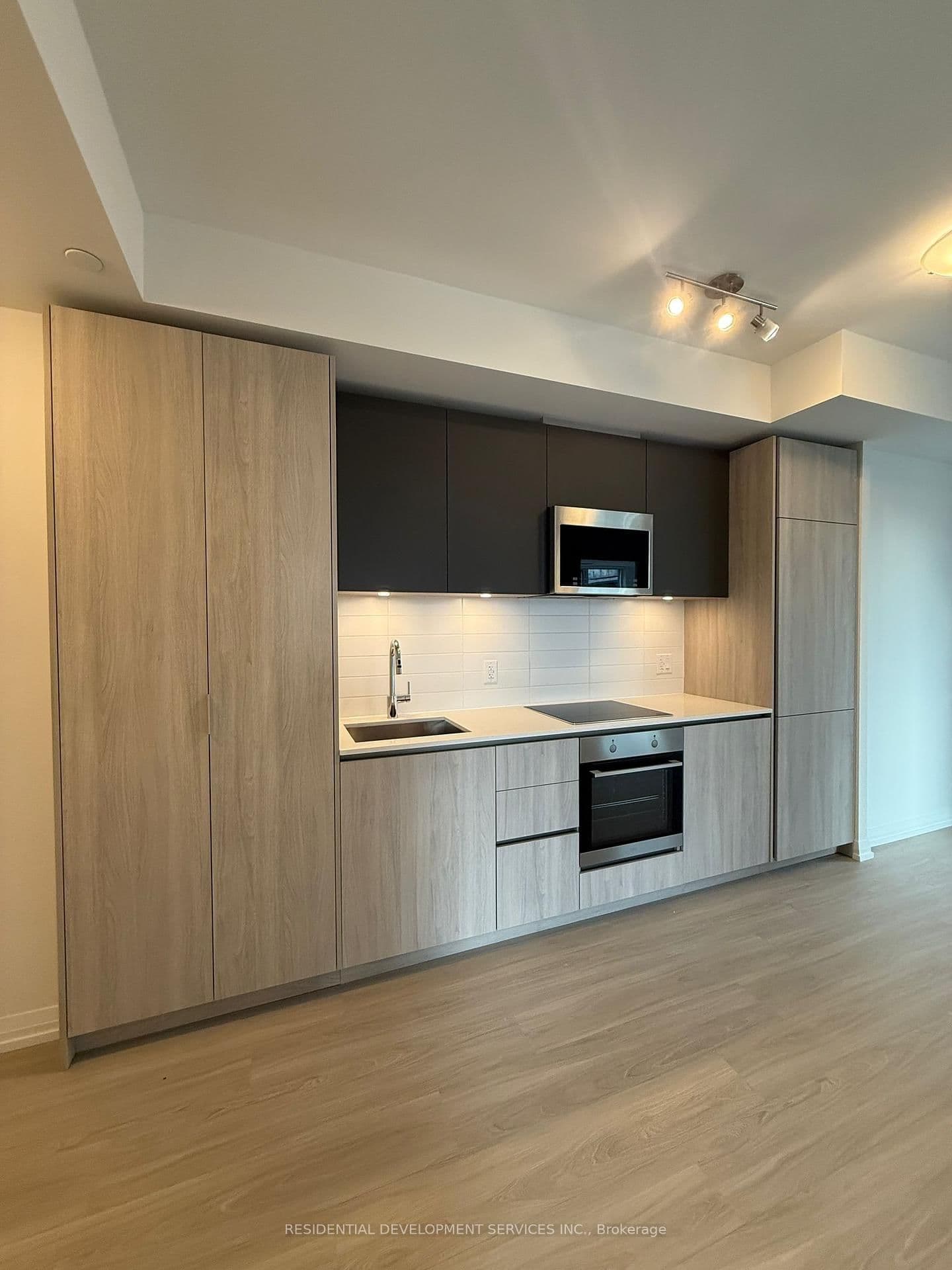 28 Widmer Street, Unit 3423