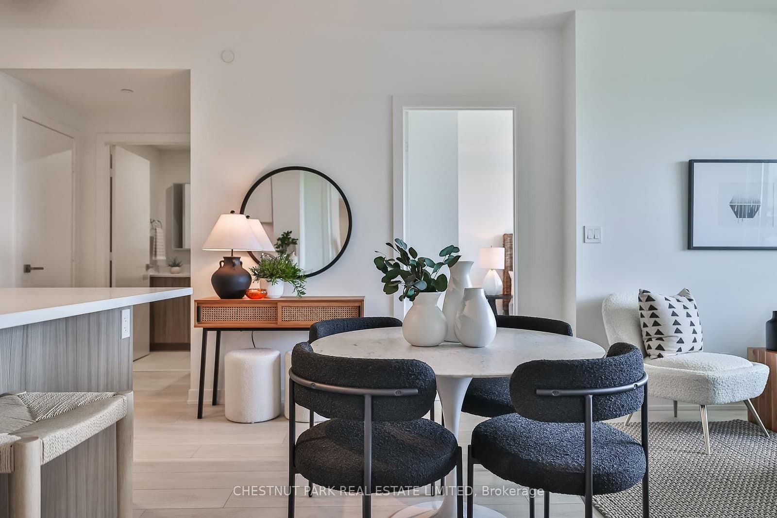 223 St Clair Avenue W, Unit 704