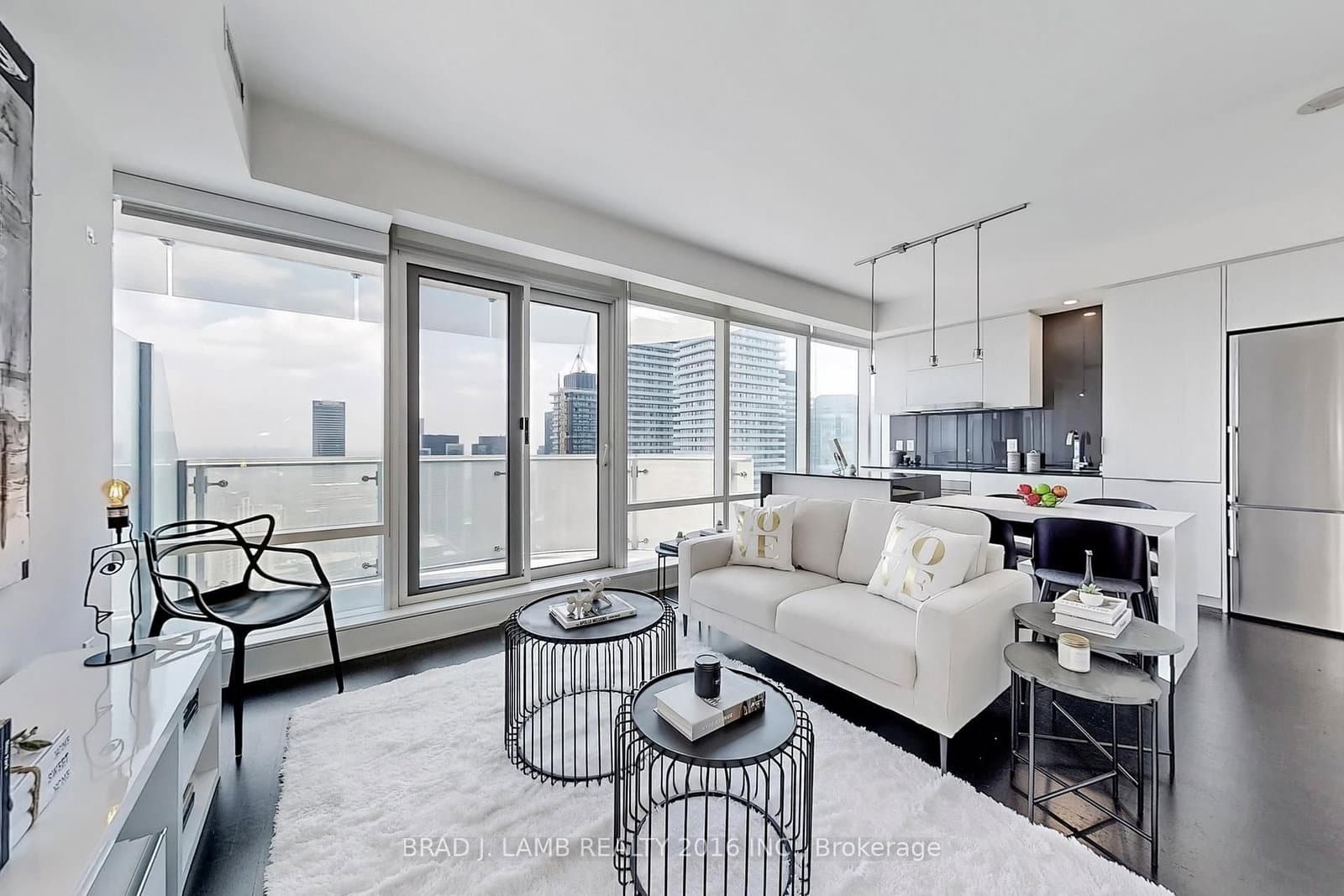 1 Bloor Street E, Unit 3903