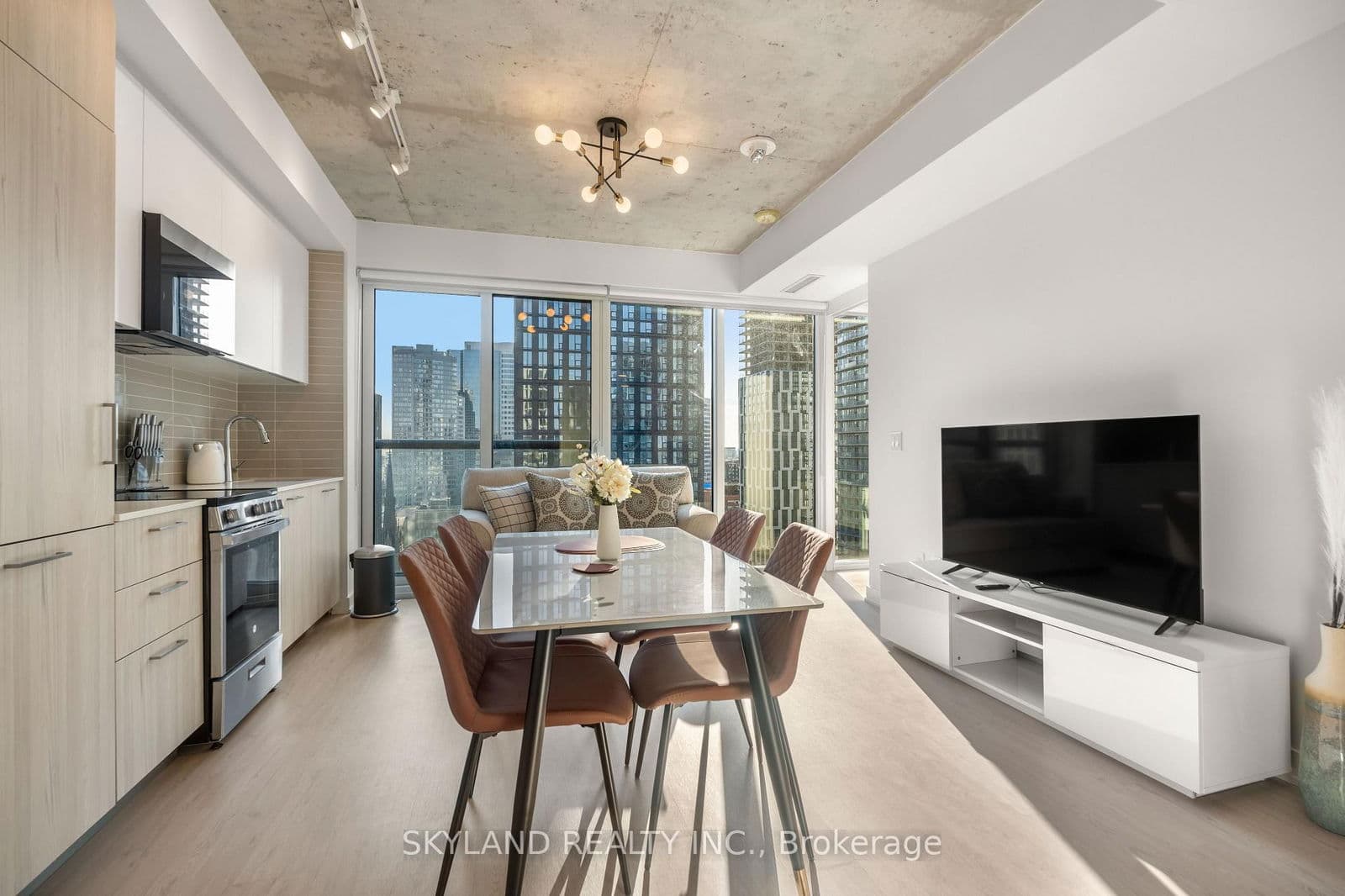 65 Mutual Street, Unit 2505