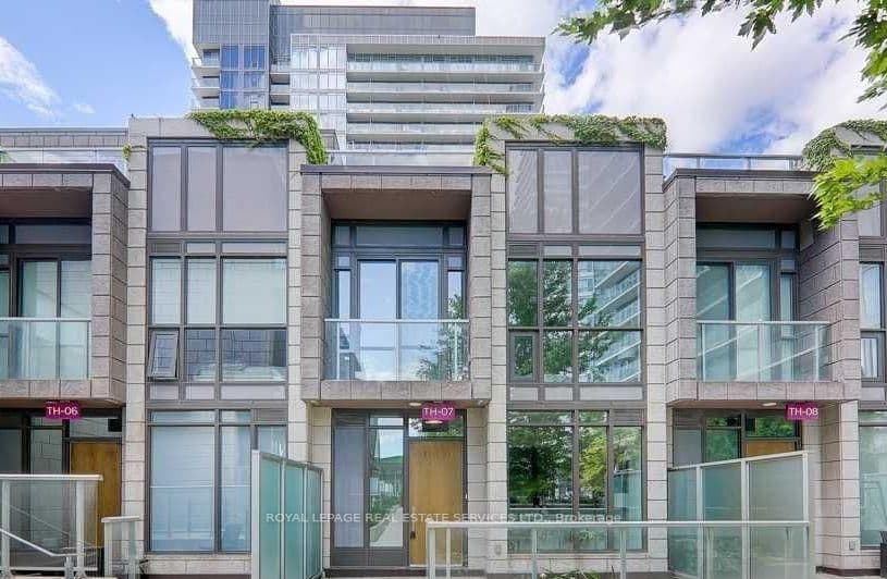 #TH7 - 121 Mcmahon Drive