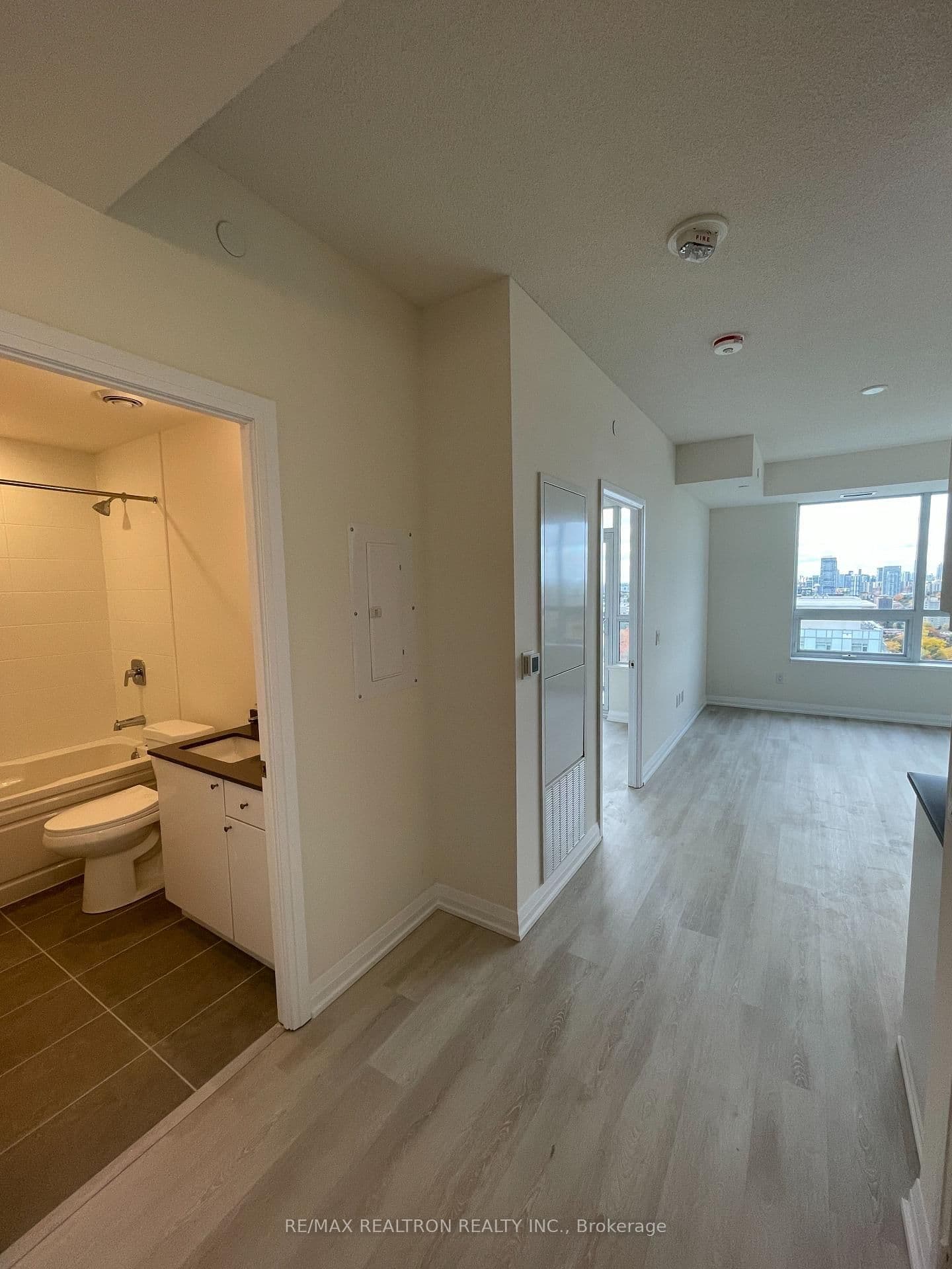 3260 Sheppard Avenue E, Unit 2301