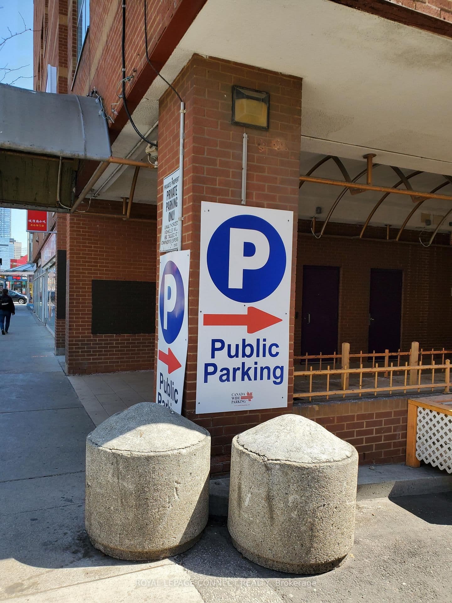 10 Willison Square, Unit PH08