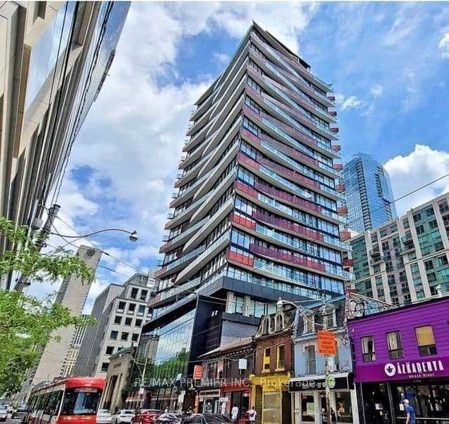 215 Queen Street W, Unit 1612