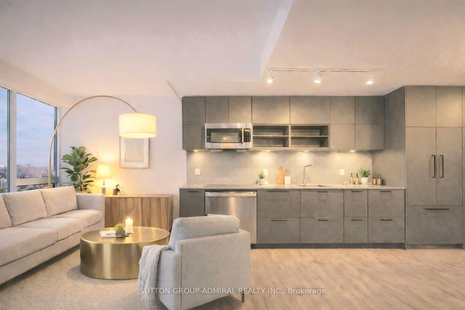 #1403 - 135 East Liberty Street