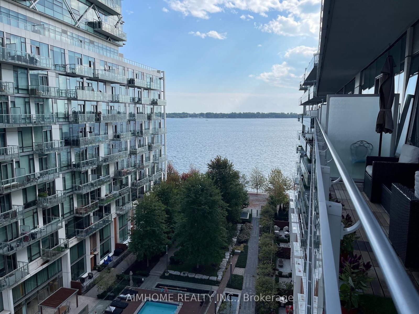 39 Queens Quay E, Unit 802