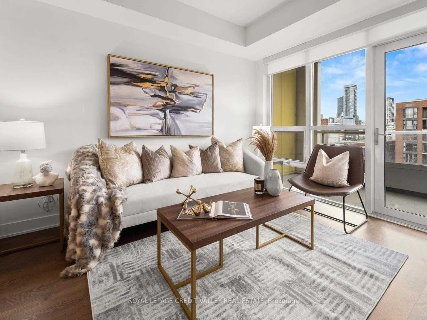 #813 - 38 Cameron Street