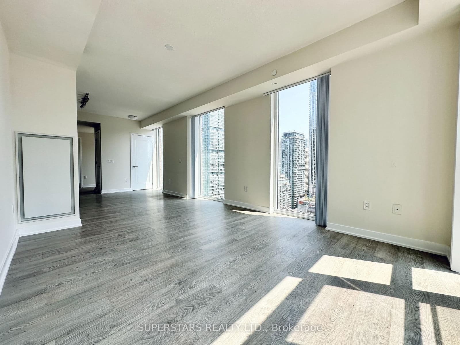 99 John Street, Unit 2001