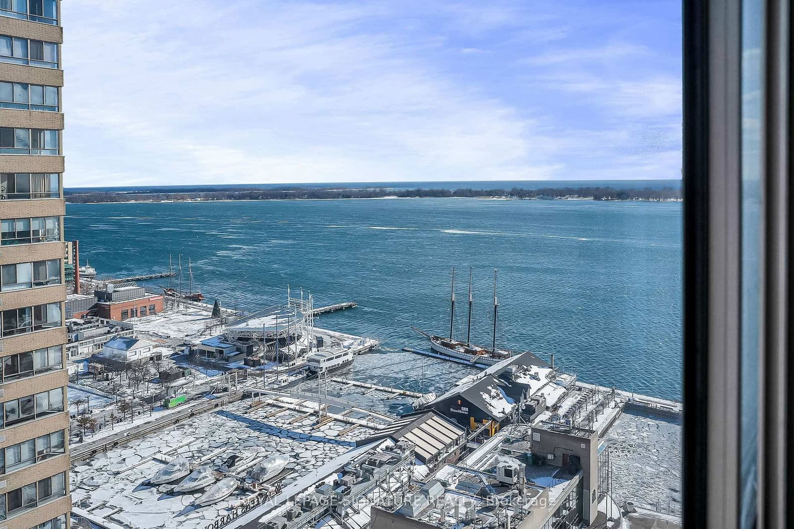 #2507 - 270 Queens Quay W