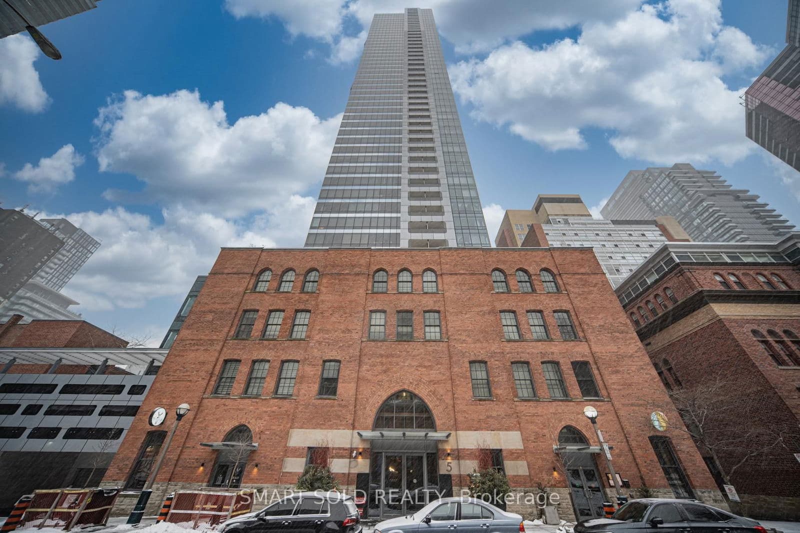 #3203 - 5 St Joseph Street