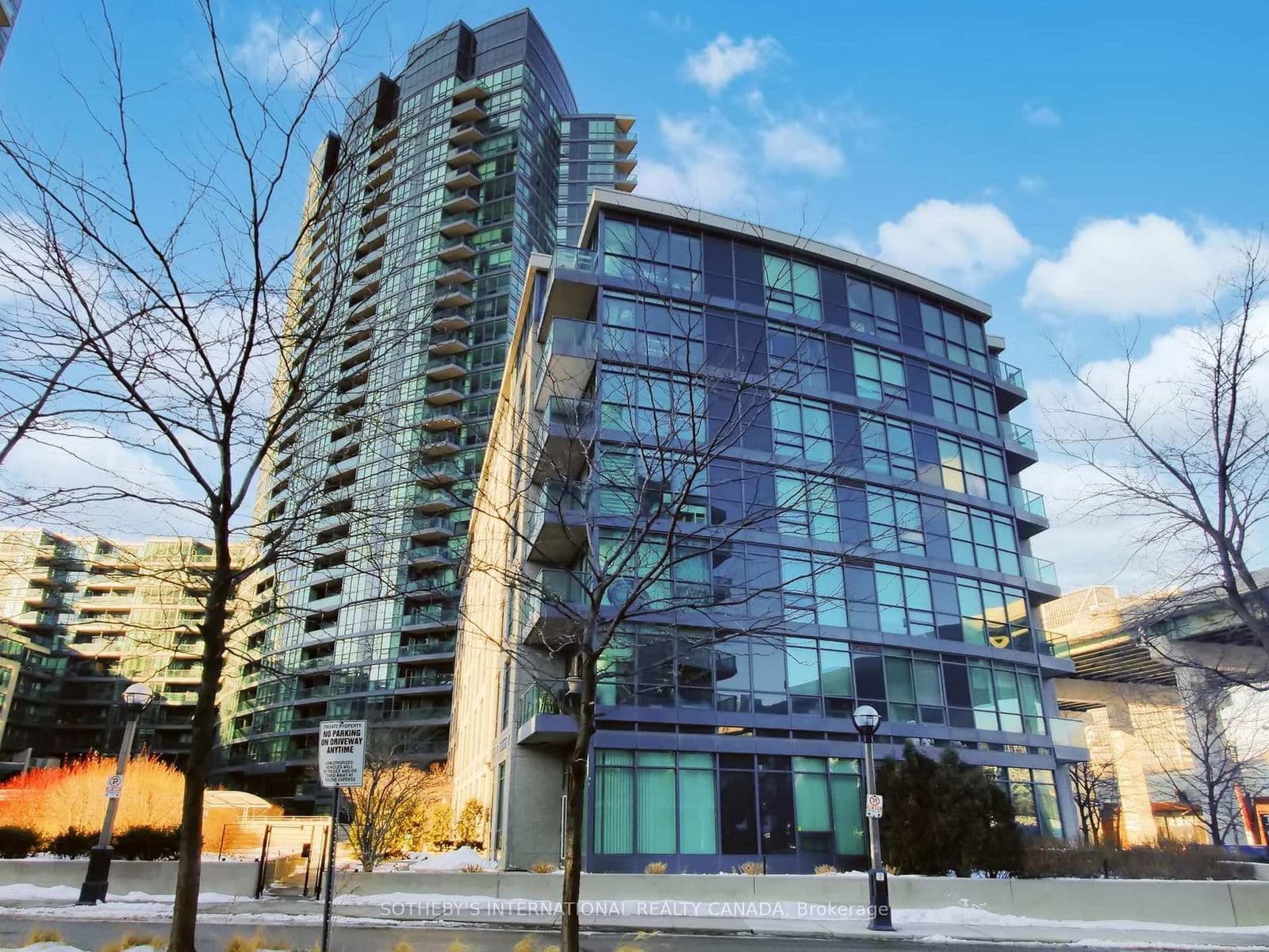 #537 - 231 Fort York Boulevard