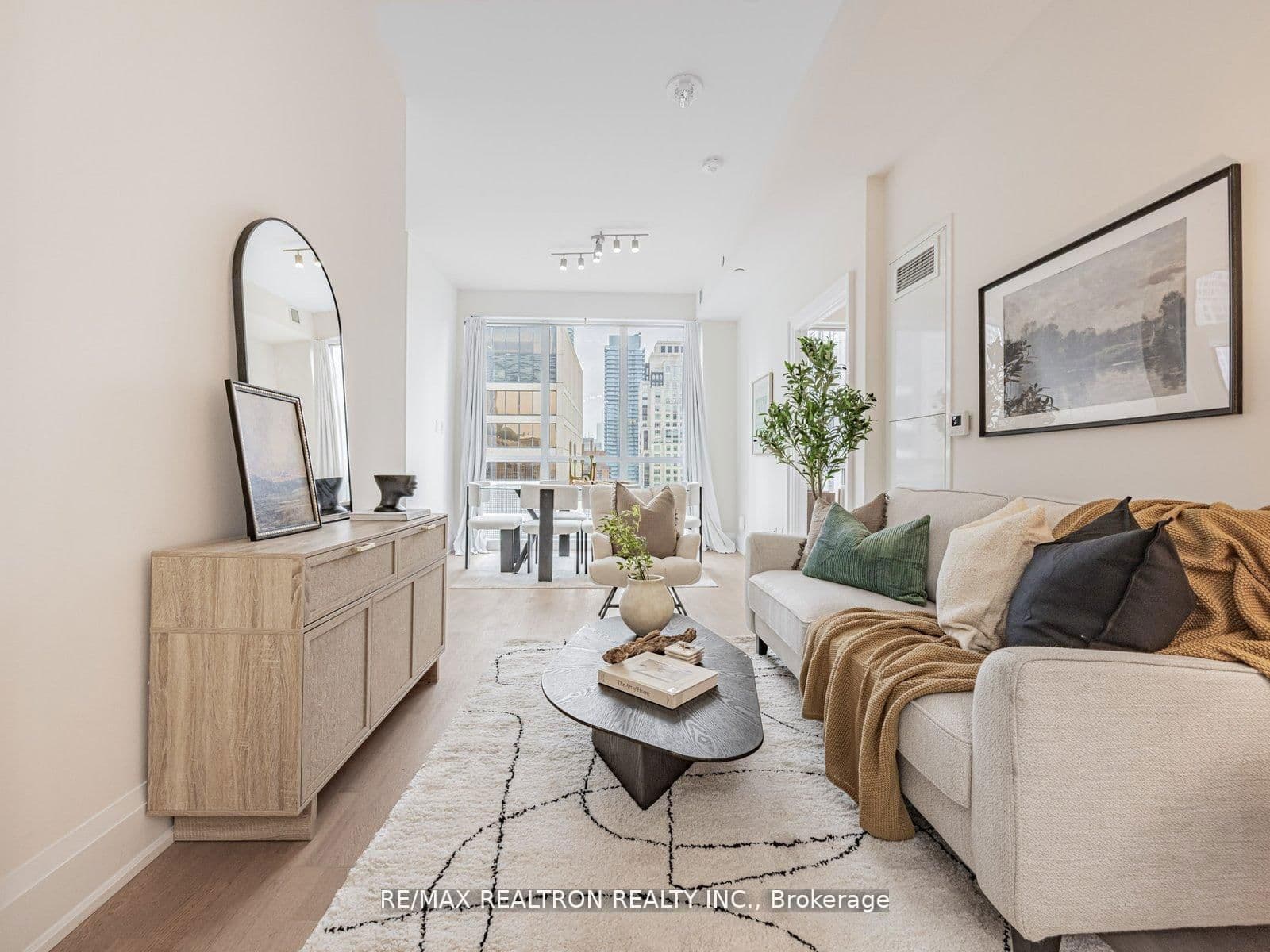 #1801 - 88 Cumberland Street