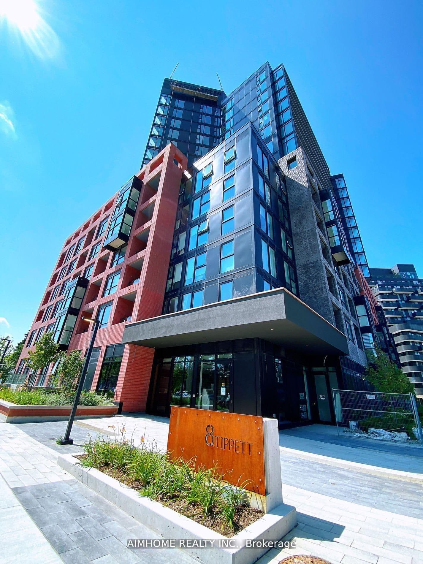 #1017 - 8 TIPPETT Road