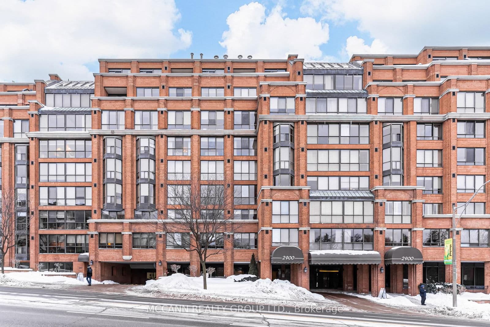 2900 Yonge Street, Unit 901