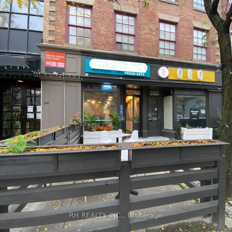 #101 - 100 Front Street E