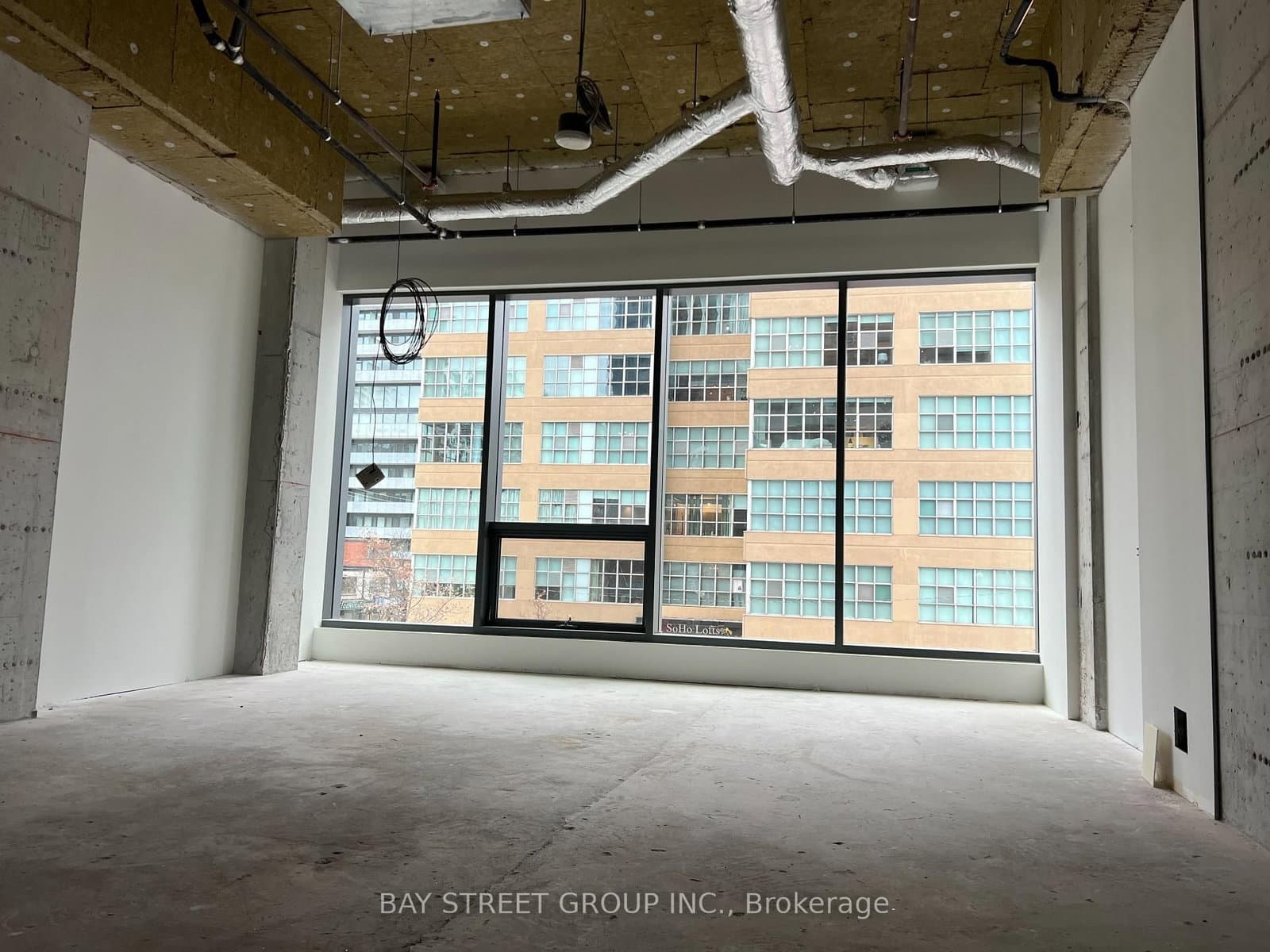 #C208 - 161 Eglinton Avenue E