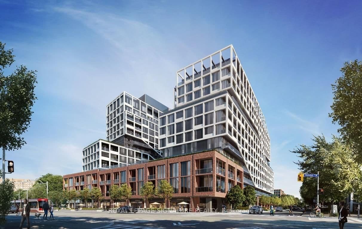 115 Denison Avenue, Unit 818