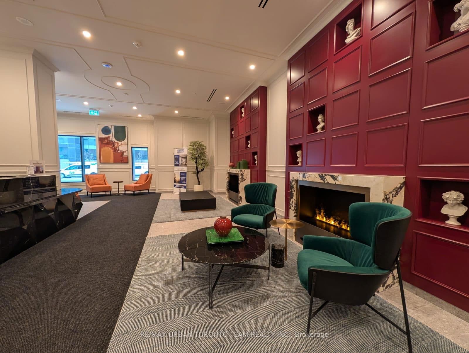 #1001 - 180 Front Street E