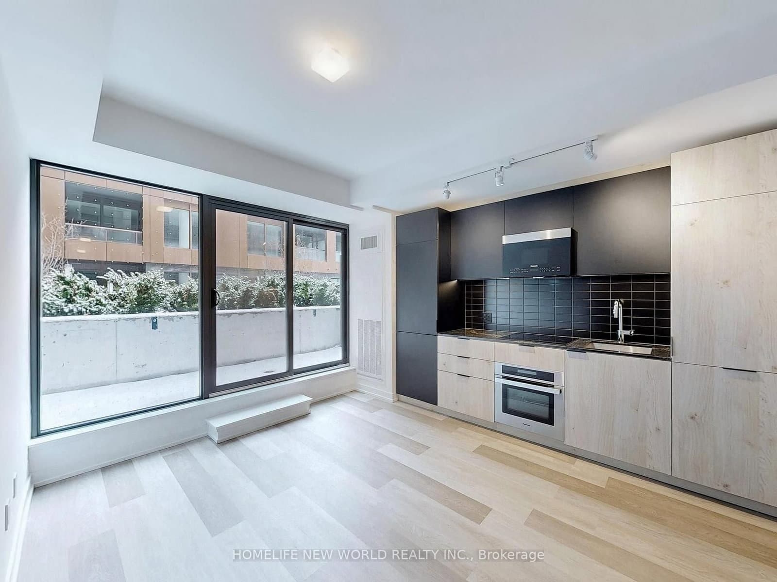 28 Eastern Avenue, Unit 204